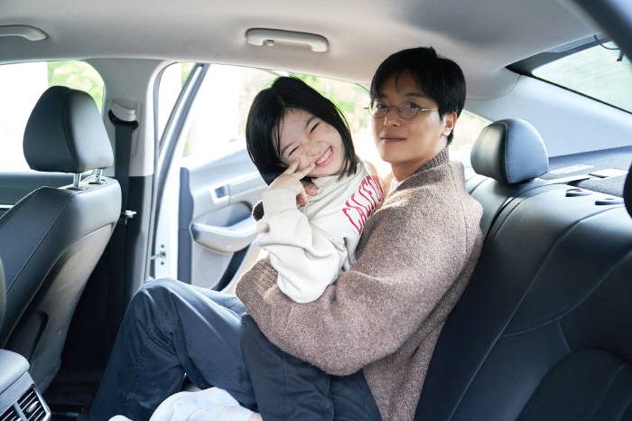 이혜영·김성철→신시아, 이 캐스팅의 축복이 끝이 없네 ('파과')