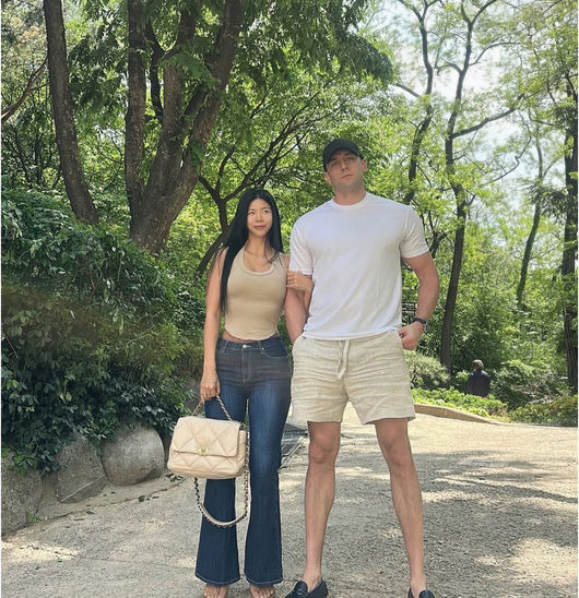 "♥줄리엔 강 옆에 서면 귀요미" 제이제이, 모델 부부인 줄…감탄 절로 …