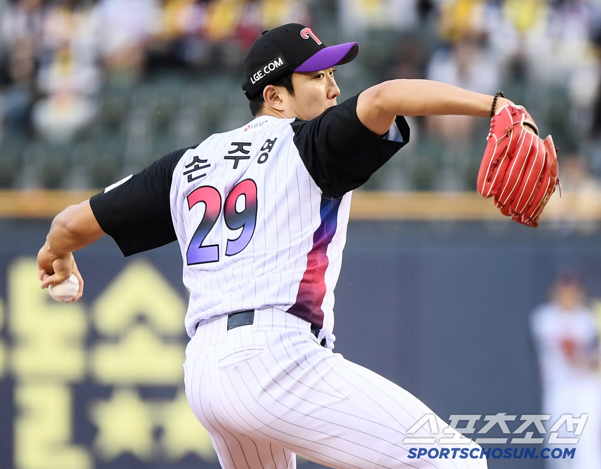 2위 추락 긴박한 상황에서 염갈량은 굳이 대체 선발 올렸다. 선발진 하루…