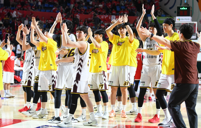 '비수꽂기' 챔프전 흥미 더하는 숨은 관전포인트…SK 보면 눈빛 달라지는…