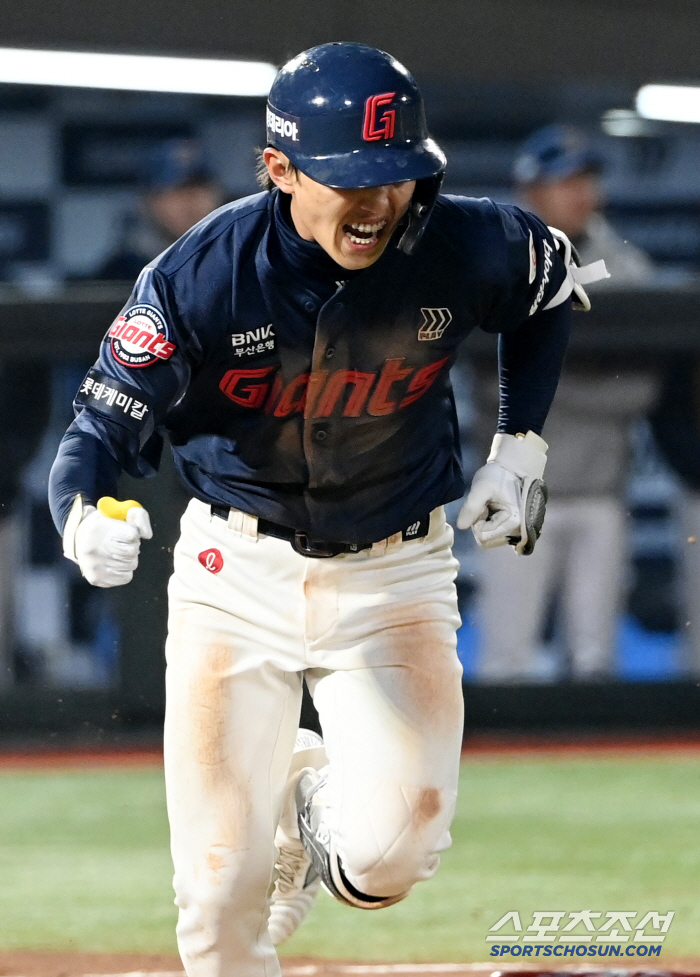 "안과 검진 이상 無" 타격 1위 롯데 트레이드 복덩이 돌아온다, 충격 …