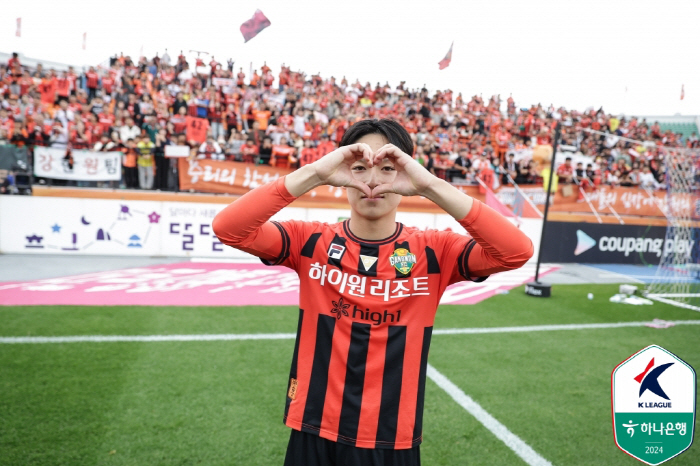 'EPL 선배 클래스는 다르네' 양민혁이 쐈다!...강원FC U-18 신…