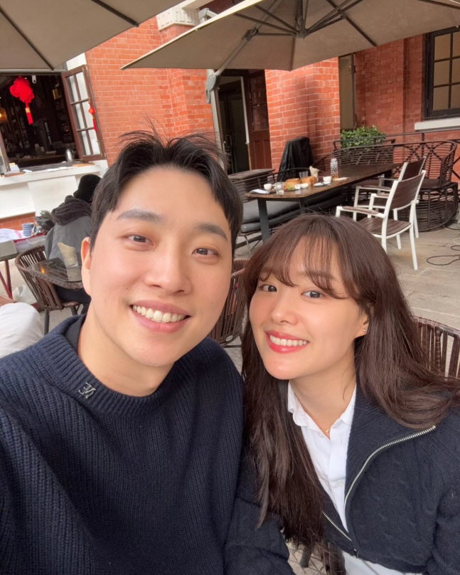 송지은, '하반신 마비' 박위♥ 가사분담 노력에 뭉클 