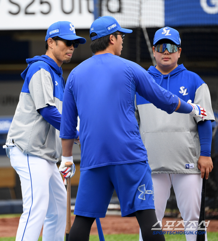 '라이온즈 합류' 전 라쿠텐 감독 이마에...첫날부터 족집게 과외[대구 …