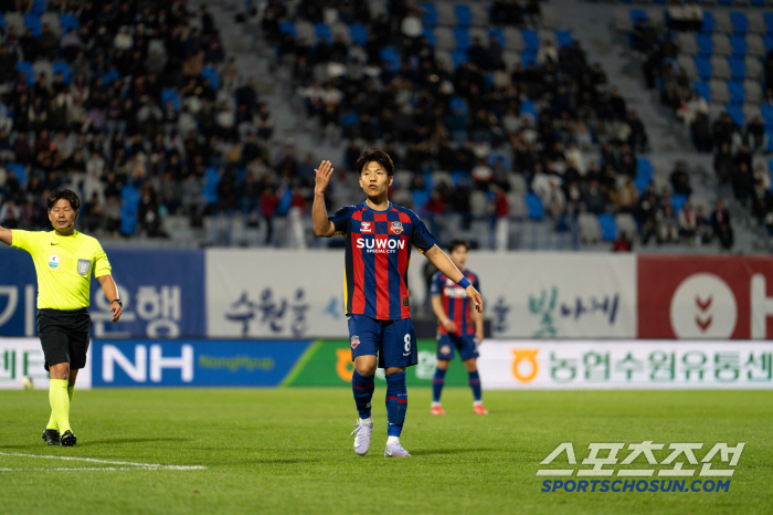 '친정'포항전 앞둔 '2000년생 수엡MF'노경호"무조건 이긴단 생각뿐.…