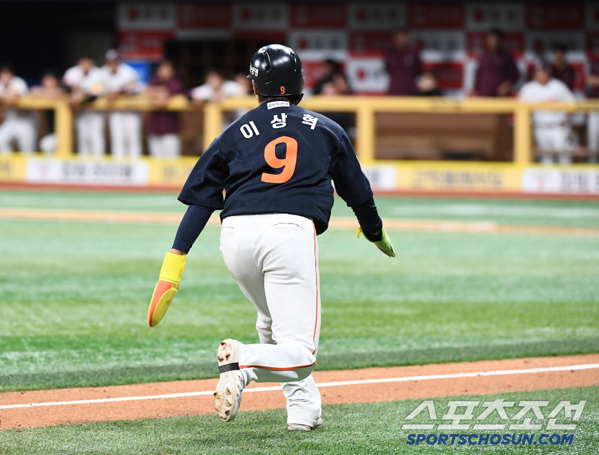 이상혁 주루미스 → 김경문 감독은 안 혼냈다 "주눅들게 할 필요 없어"