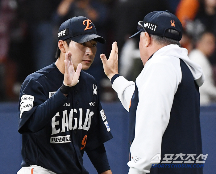 이상혁 주루미스 → 김경문 감독은 안 혼냈다 "주눅들게 할 필요 없어"