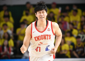 [챔프전 현장분석] 라이언 킹의 포효! SK 반격의 서막. 73대48, 25점 차 완파 챔프 첫 승. SK 핵심 반등, LG 마레이와 외곽 해체시켰다