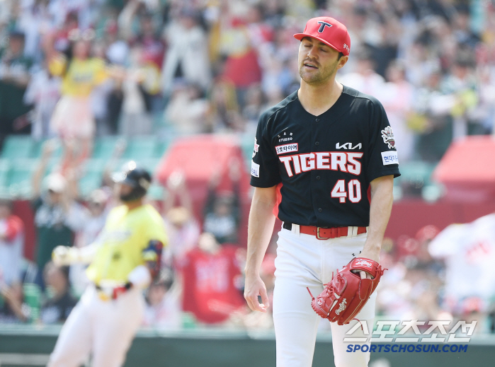 "최고 투수"라 경계했는데…KBO 입성 후 이런 적은 없었다, ERA 1…