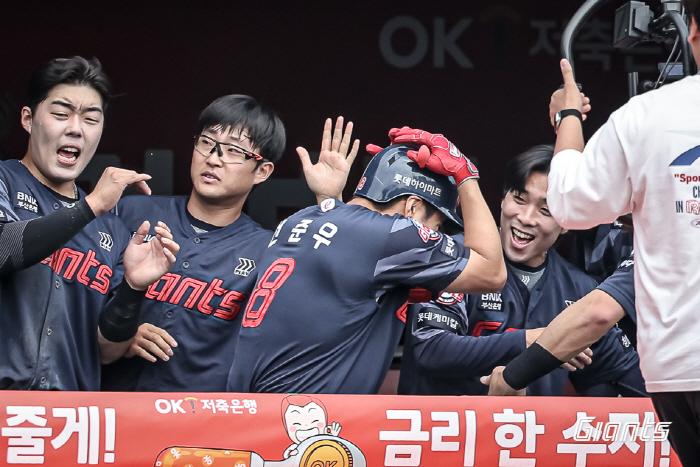 부산갈매기 4연승 고공비행! '전준우 4타점 불방망이 → 박세웅 8승+다…