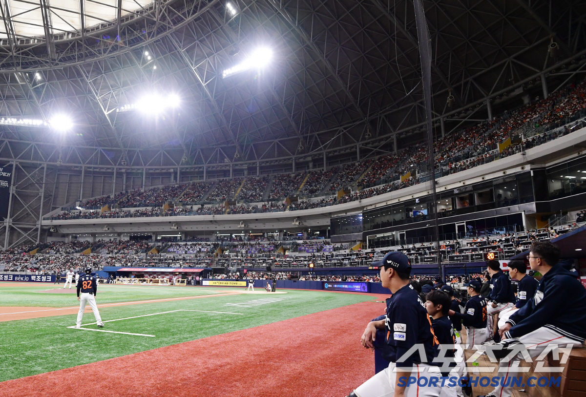 '꿈이냐 생시냐' 12041일만의 12연승, 14G 연속 매진 KBO 타…