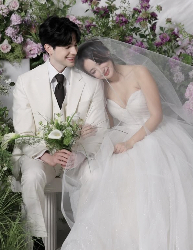 '비정상회담' 로빈, 영주권 위해 韓 걸그룹 멤버와 결혼?…"바람 피우겠…