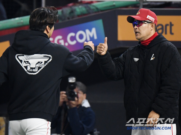 1463일 만에 DH 싹쓸이…"감사합니다" 사령탑이 잊지 않은 '15년 …