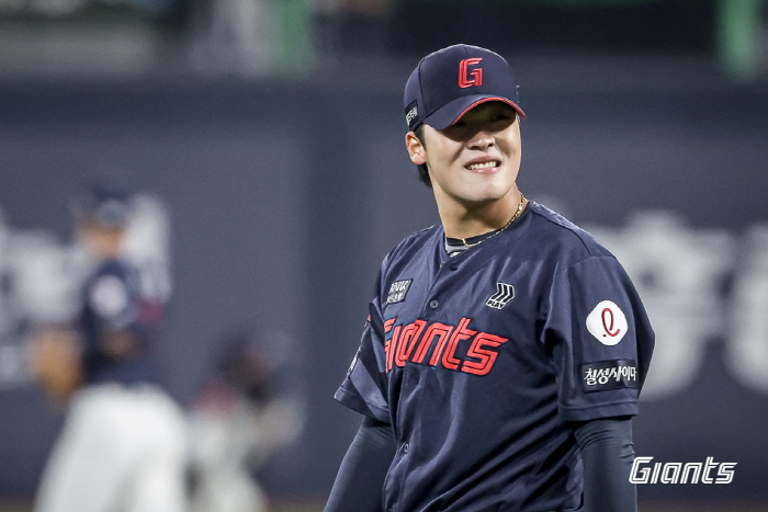 "오늘만 같아라" 155㎞ 쾅쾅! 외인 빈자리 채운 22세 괴물의 귀환 …
