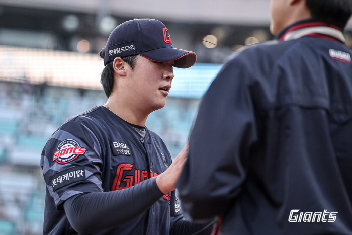 "오늘만 같아라" 155㎞ 쾅쾅! 외인 빈자리 채운 22세 괴물의 귀환 …