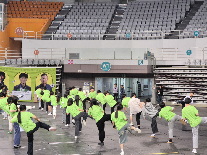 '더 많은 청소년에게 스포츠 참여 기회를!' 2025 스포츠 스타 체육교…