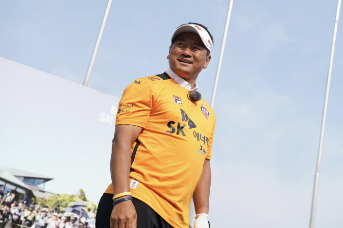 '어느덧 4연패' 위기에 빠진 제주에 지금 필요한 건 '최경주의 샷'