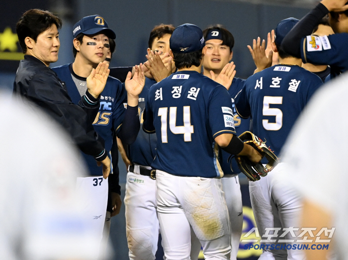 '이건 진짜 기적이다' 원정 29연전 중인데 7연승 대박, 상위권도 넘본다