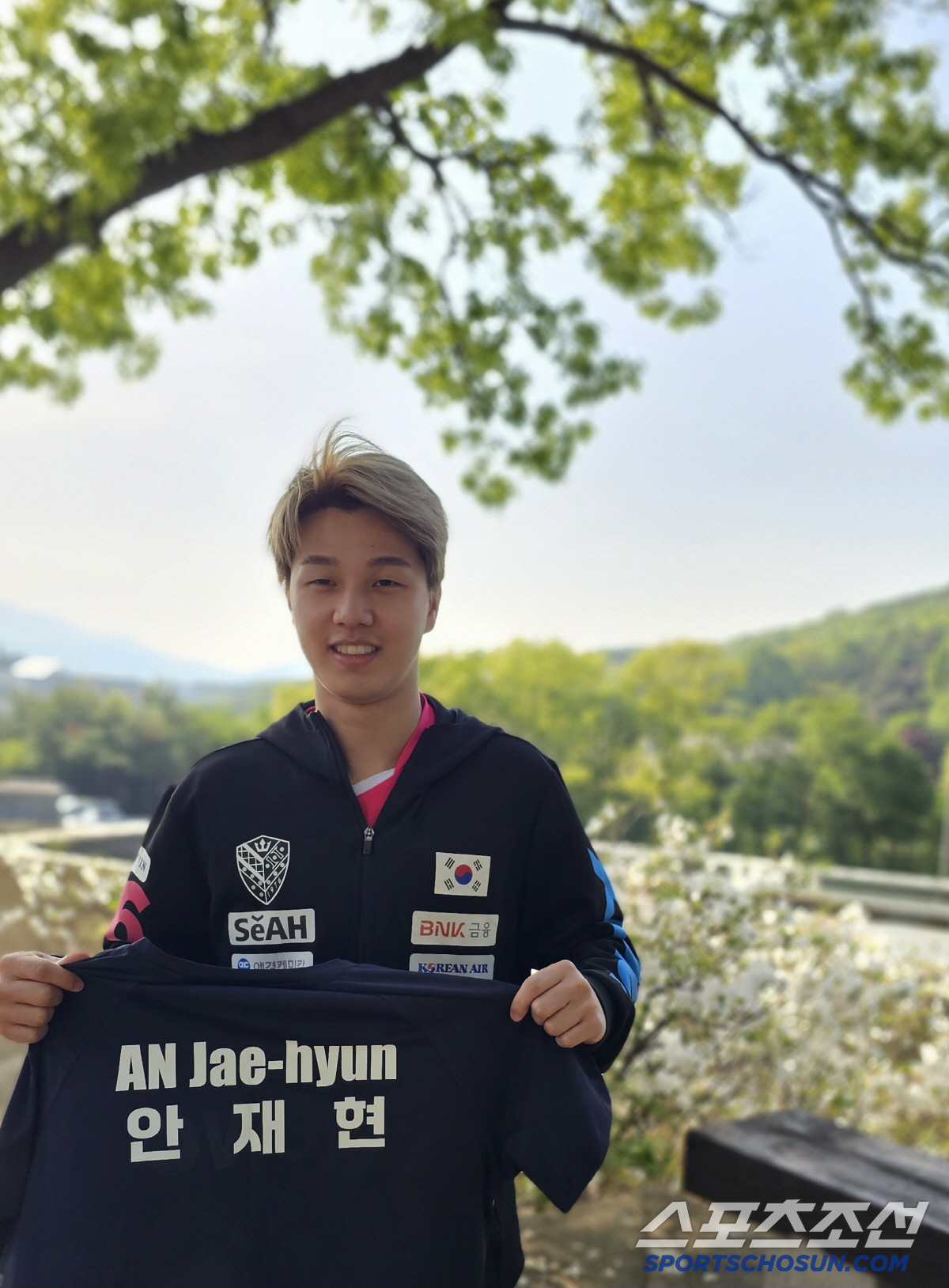 "금메달 따고 또 올게요!" '탁구천재'안재현,故안성호 기자 영전에 바친…