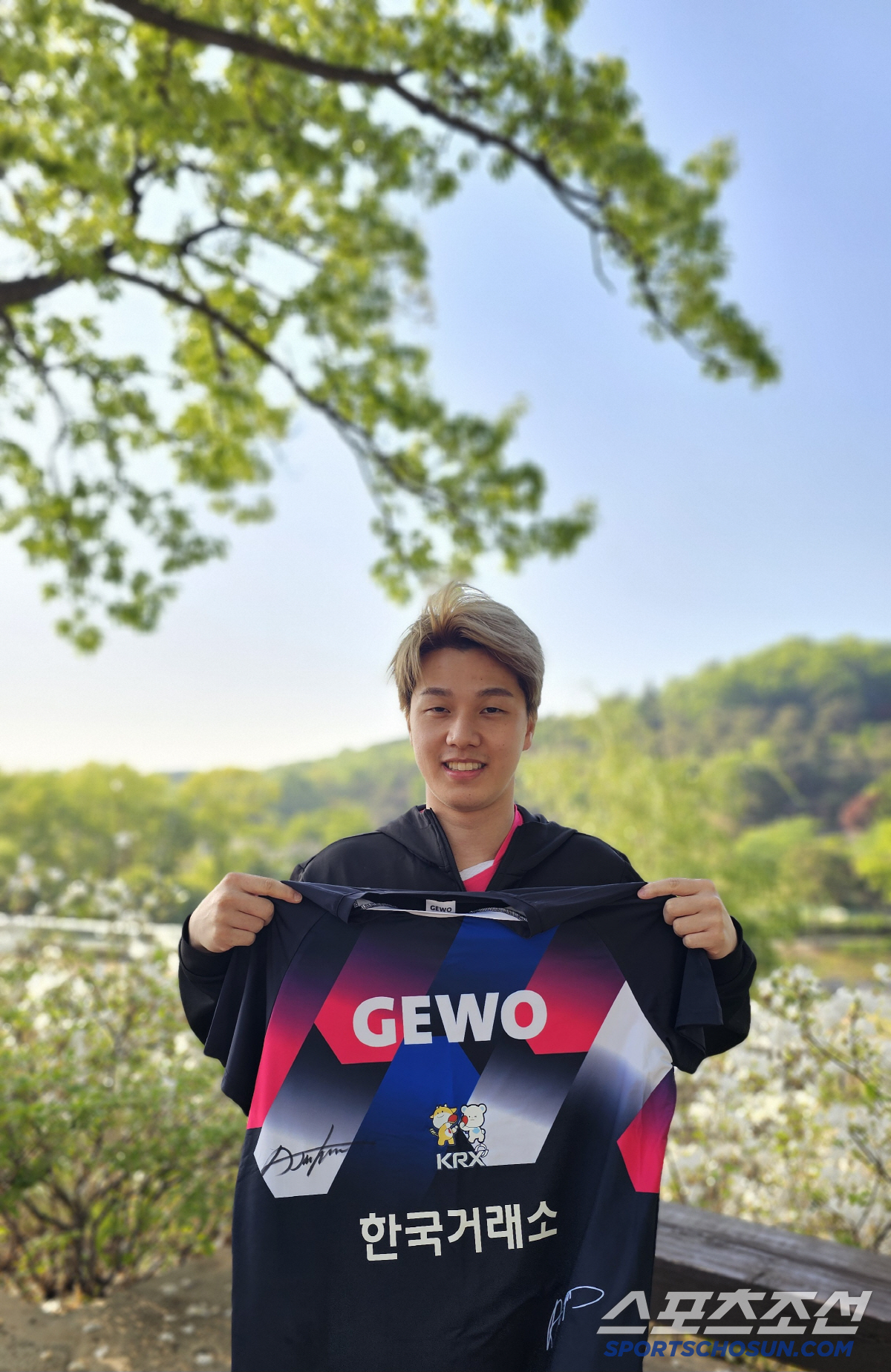 "금메달 따고 또 올게요!" '탁구천재'안재현,故안성호 기자 영전에 바친…