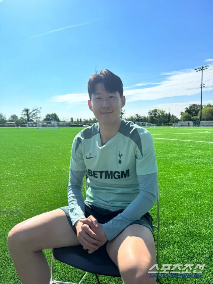[현장인터뷰]'대환장' 우승 케인, 손흥민 축하 문자 보냈더니→영상 통화…