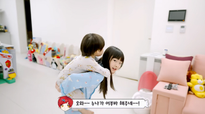 '문희준♥소율' 딸 희율, 동생 업어 키우다 근육통까지 "아이고 허리야"