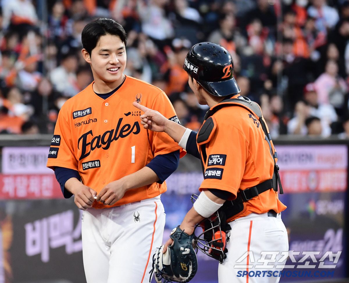 "내가 책임질게, 그냥 맞으라고" 이런 포수 있으니…'젊은 피'는 성장한…