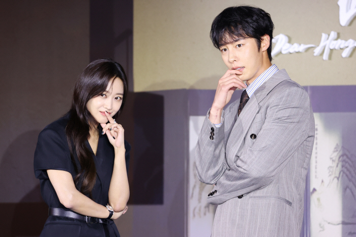 ‘탄금’ 이재욱 “조보아 연기에 빠져들어, 현장서 보며들었다”