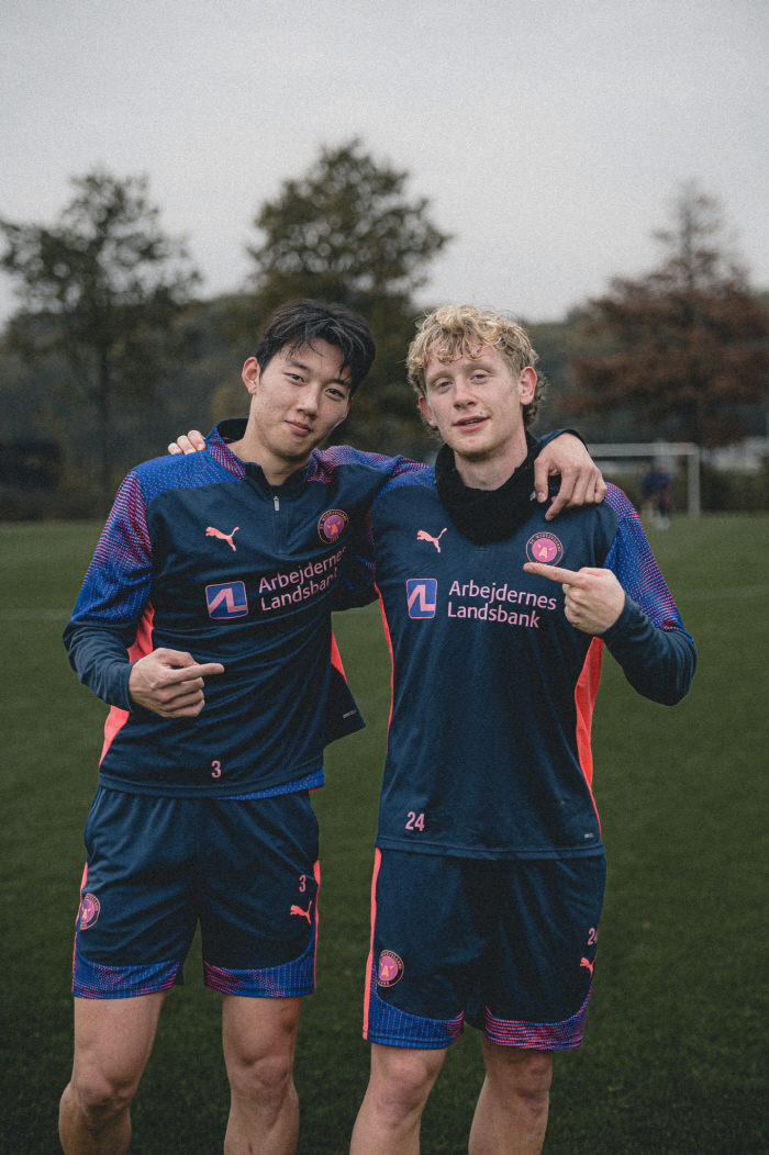 韓축구 대호황! 김민재 '유럽파 수비 듀오' 찾았다…주전자리 꿰찬 '국산…