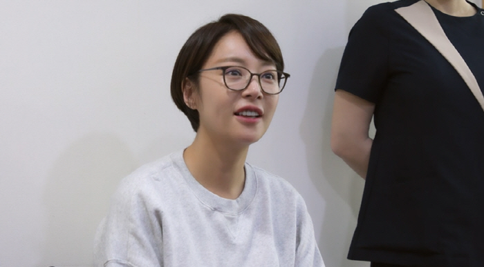 황정음, 어린 시절 이혼한 친父 "'녹내장 말기' 실명가능성有" 진단에 …