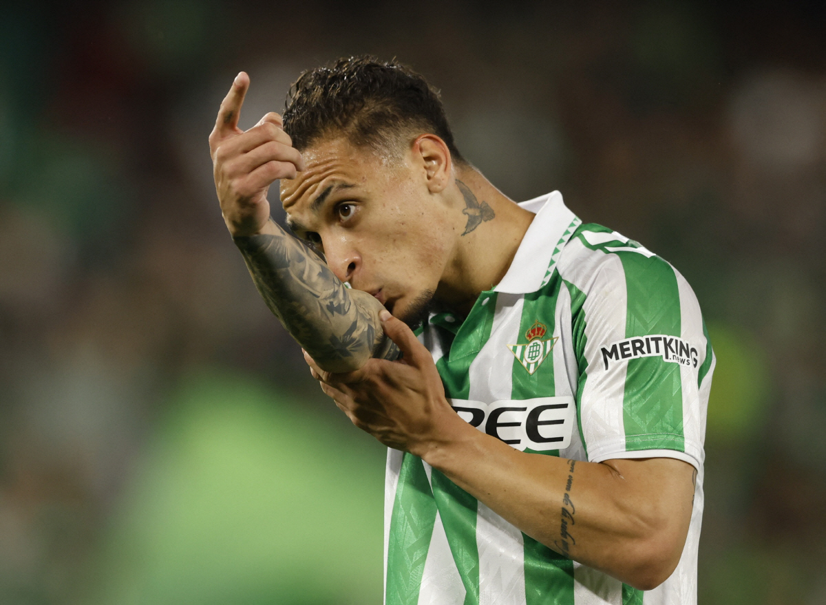 상상도 못 한 반전...'맨유 최악의 영입' 1580억 먹튀, 이젠 이적…