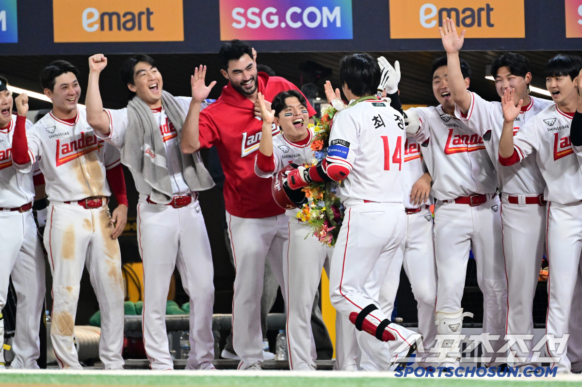 최정에게 가장 많은 홈런을 헌납한 팀은 한화, 투수는 안영명