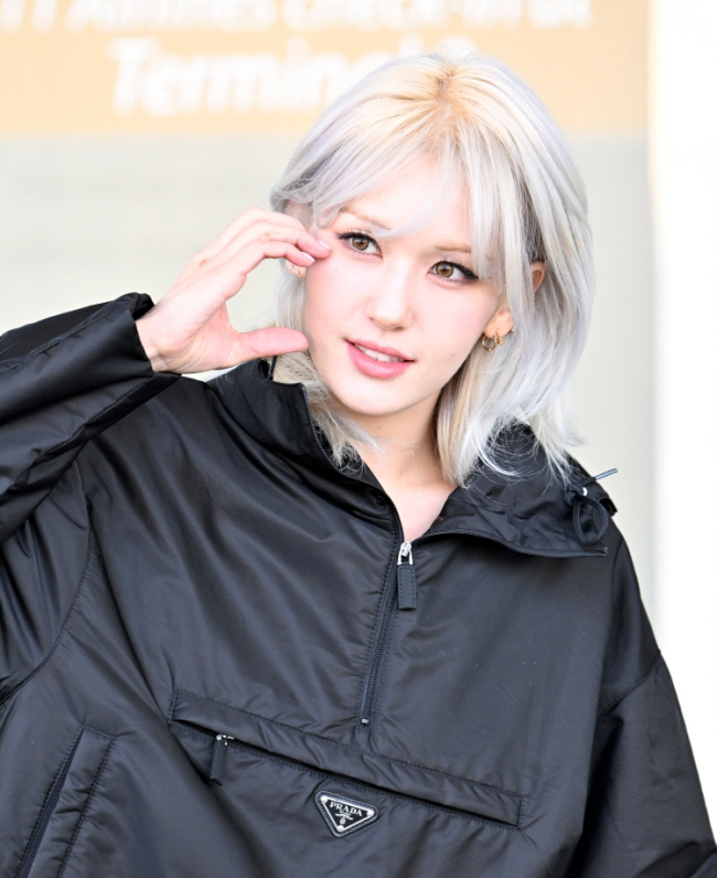 "역시 파워인싸"..전소미, 손님 없자 직접 나섰다 '거리 홍보' 투입(길바닥 밥장사)[SC리뷰]