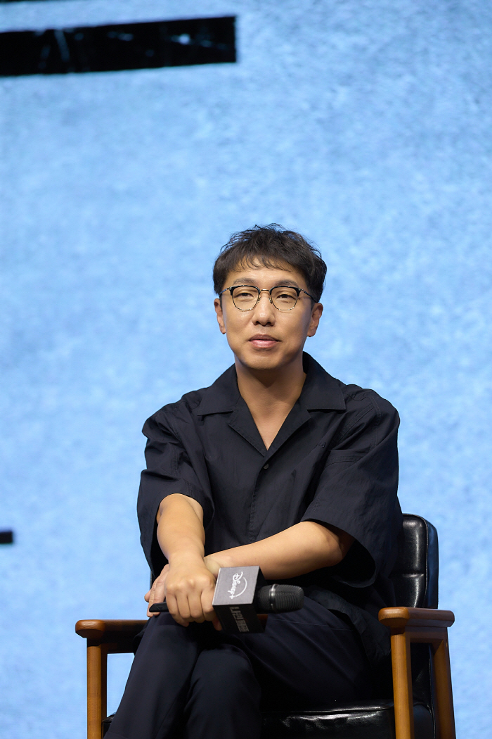 ‘나인 퍼즐’ 윤종빈 감독 “황정민·박성웅·이희준 등 20년 영화 인맥 …