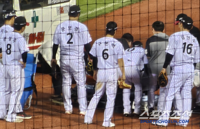 오로지 홍창기 걱정 속 훈련 시작. LG 구단측 "오늘 정확한 진단 안나…