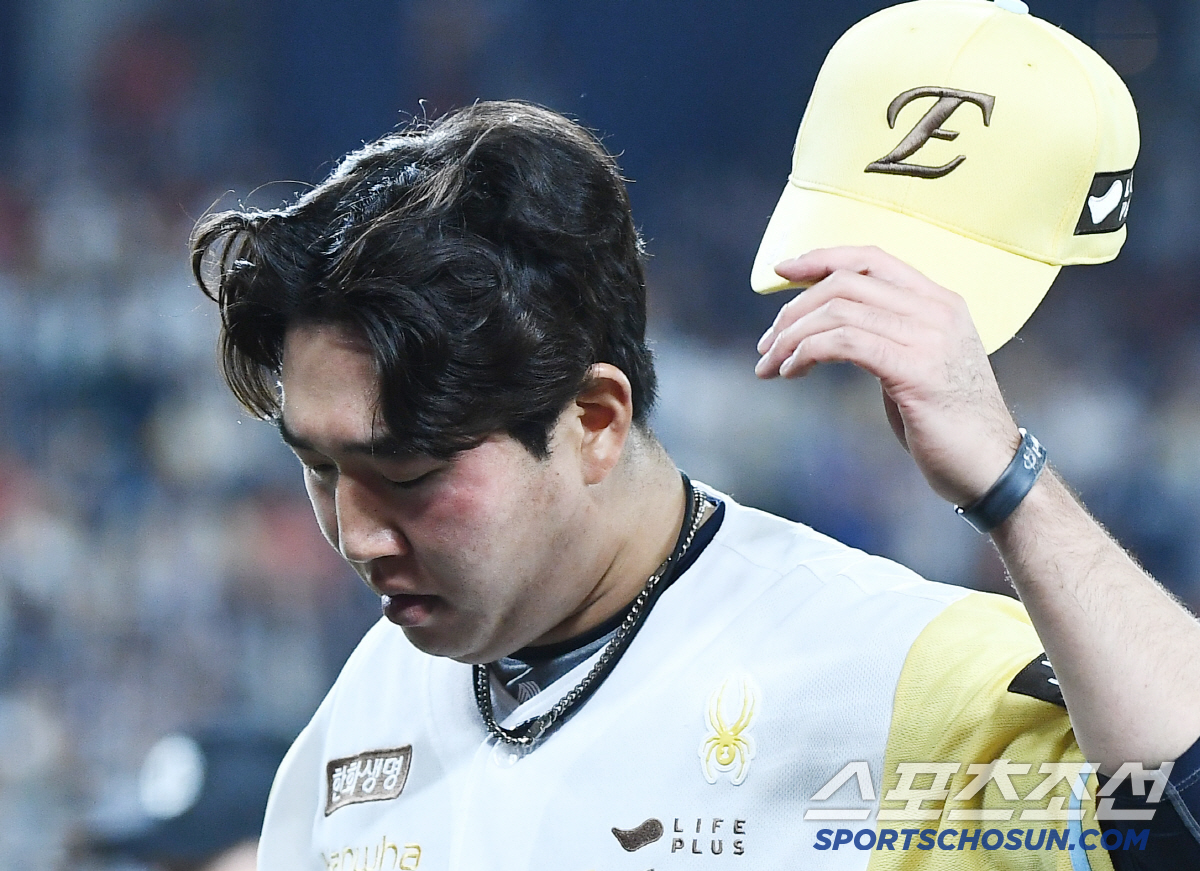 스파이크에 찍힌 박상원은 괜찮나? 14일 볼파크 외야에서 다시 웃는 믿을…