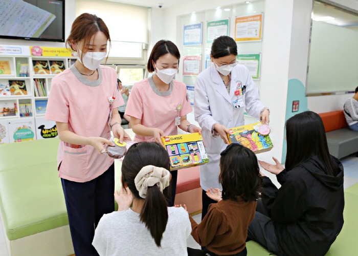 한림대성심병원, 어린이 환자 위한 '특별한 나눔 처방전' 개최…가정의 달…