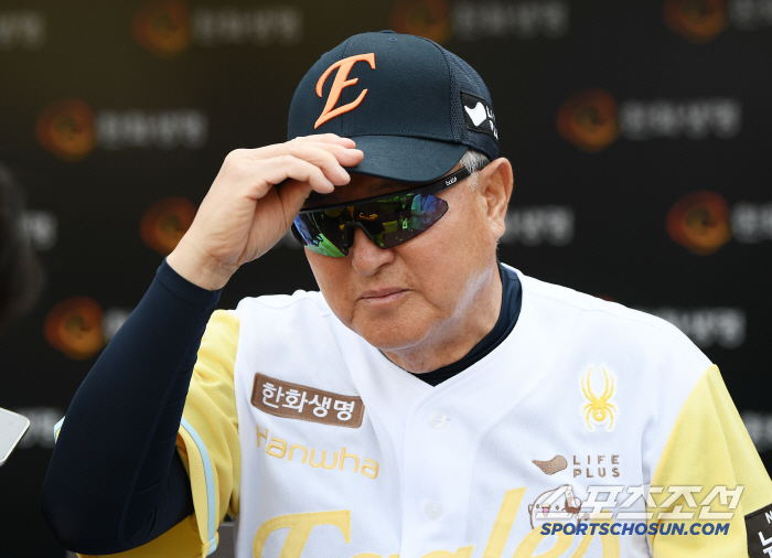 9회말 2사 동점 홈런 쳤지만…닿지 못한 13연승 "야구가 참 묘하네요"
