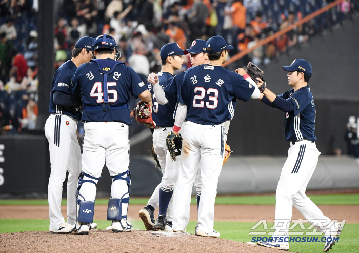 아찔했던 '로그 아웃'…42세 최고참부터 20세 절치부심 마무리까지 하나 됐다 