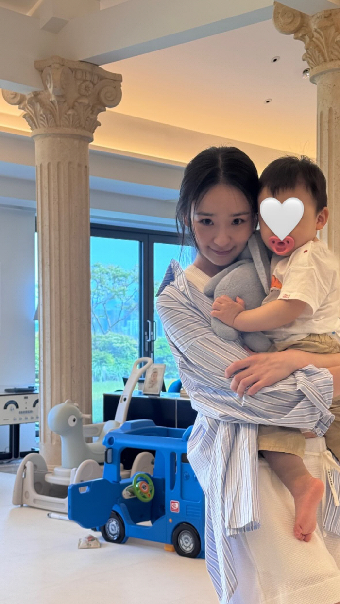 ‘금융맨♥’ 손연재, 72억 자택서 럭셔리 육아..놀이터 안가도 되겠어