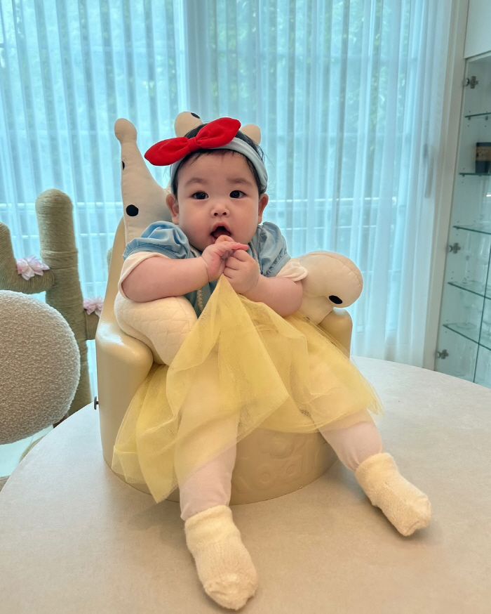 박수홍♥김다예, 딸이 복덩이네...또 기쁜일 생겼다 "선물 계속 보내주셔…