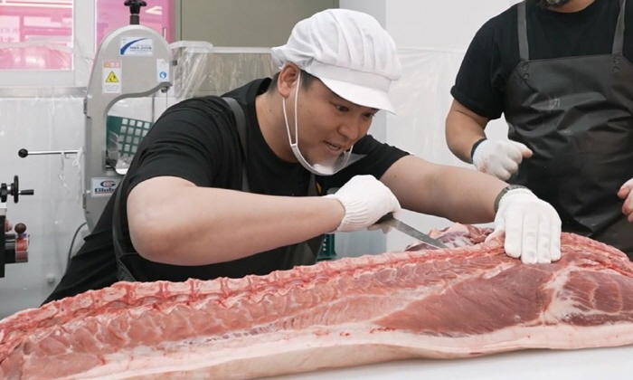 이장우, -22kg 미련 없나? 음식에 진심…이번엔 정육 입문(나혼산)