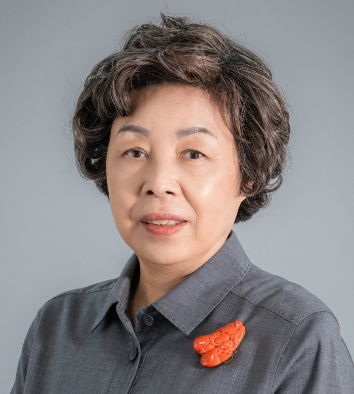 신경림 대한간호협회 회장, '플로렌스 나이팅게일 기장' 수상