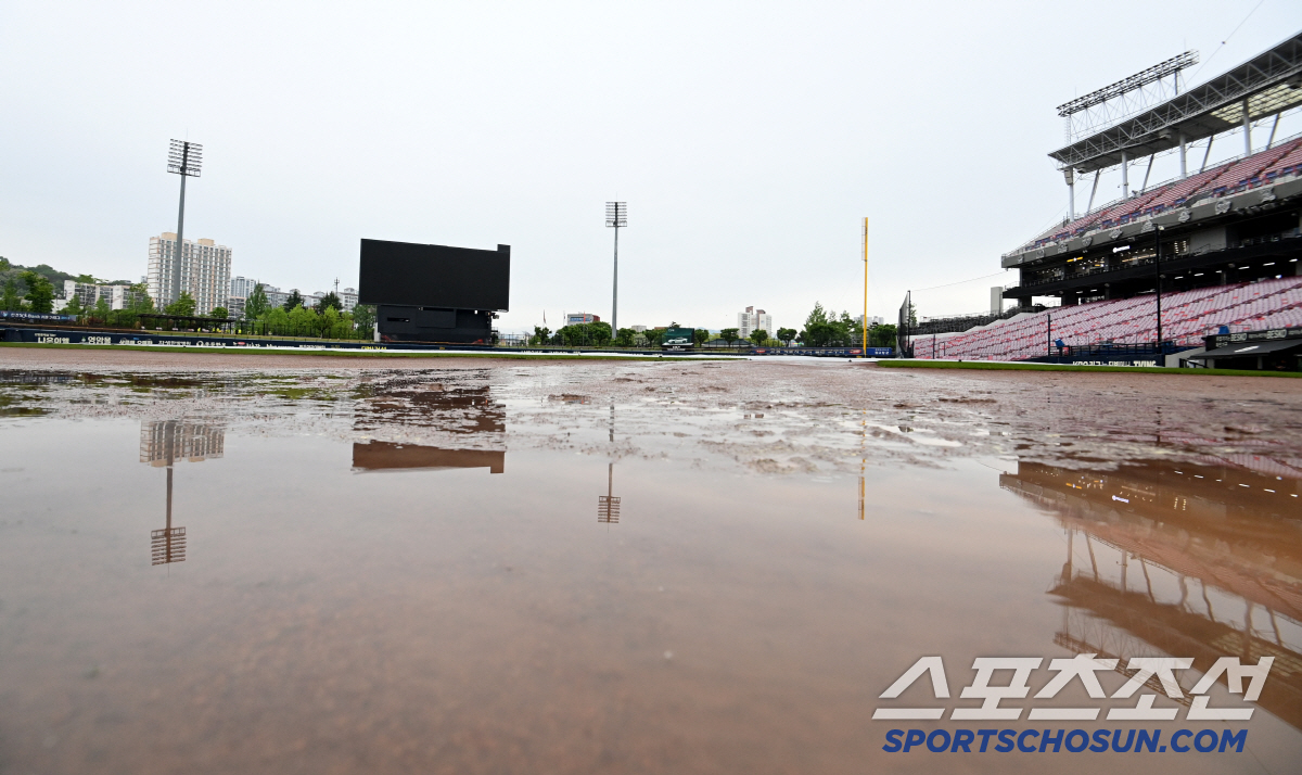 '주말만 되면 날씨 왜 이래' KBO 전 경기 우천 순연…17일 더블헤더