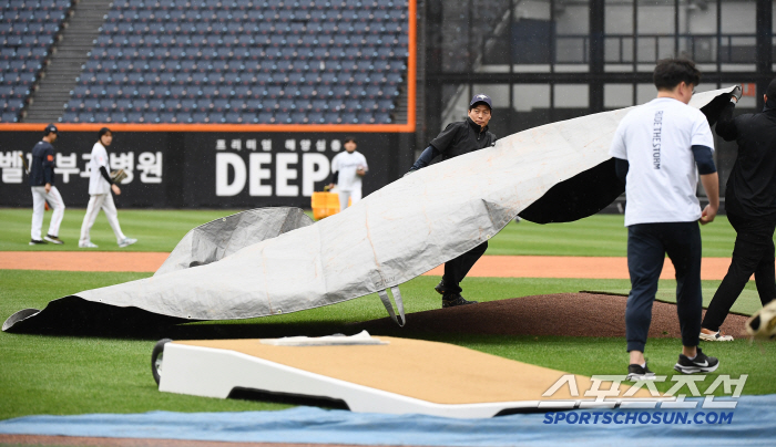 '주말만 되면 날씨 왜 이래' KBO 전 경기 우천 순연…17일 더블헤더