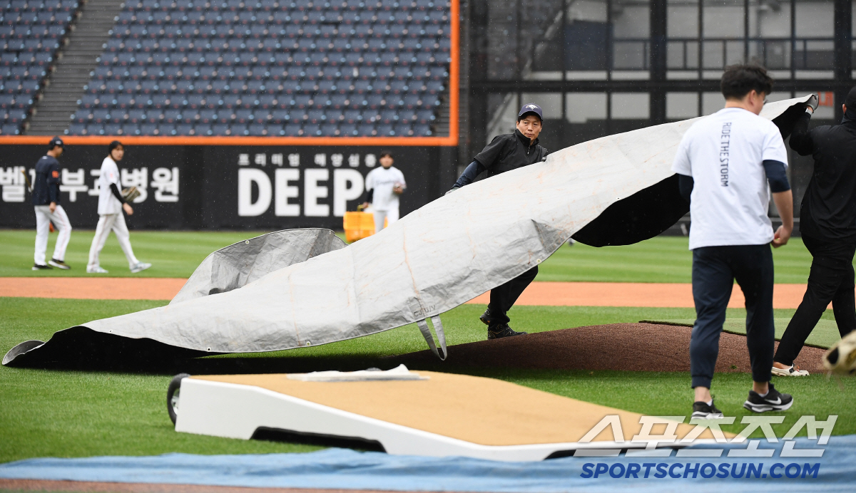'주말만 되면 날씨 왜 이래' KBO 전 경기 우천 순연…17일 더블헤더