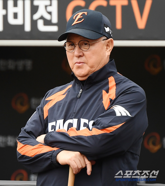 '2군행 통보' 엄상백, 결국 감독이 직접 면담했다 "본인도 받아들였다"…