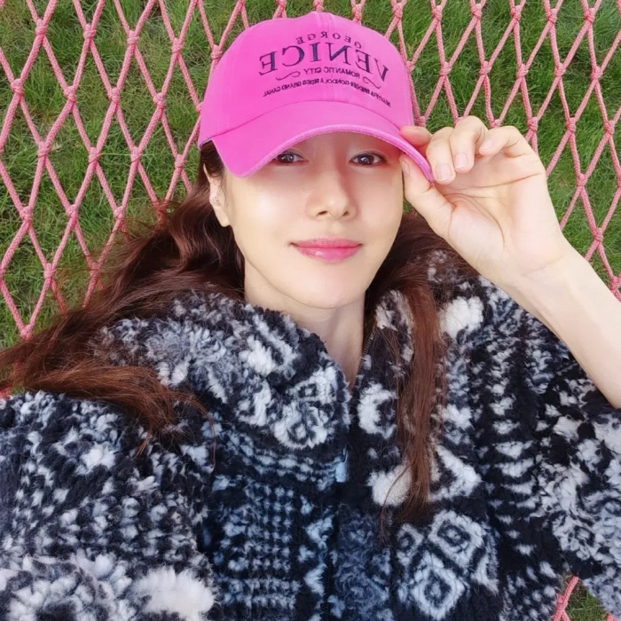 김지수, 한국 떠났다...유럽서 새로운 시작 "여행이 아닌 일상, 단조로…