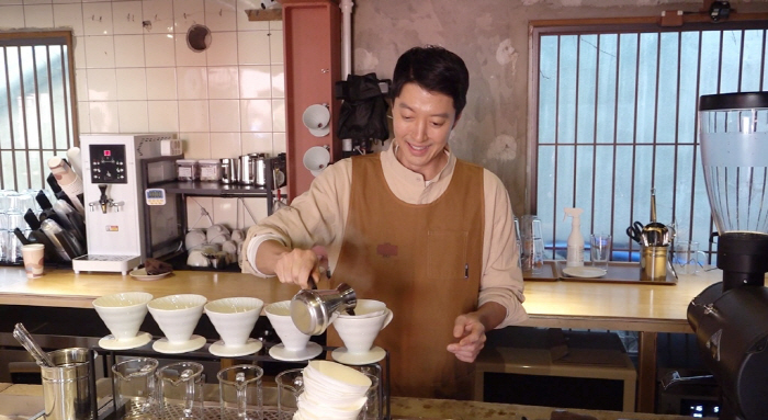 "이대로는 가게 망한다"..이동건 제주도 카페, 충격적 상황에 전문가도 …