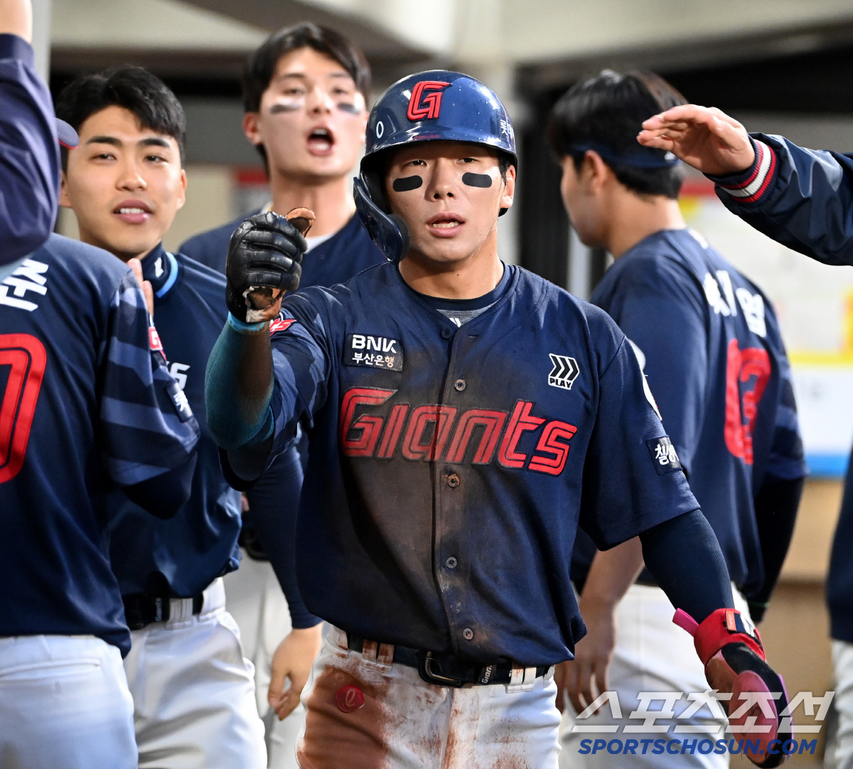 또 헤드샷 터졌다! 전민재→이호준→손성빈→'리드오프' 장두성까지…롯데만 …